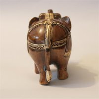 Elefant, geschmückt, Rüssel hoch, dunkel, 7,5 cm