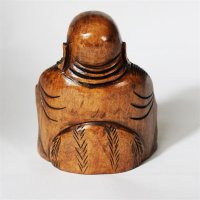 Lachender Buddha aus Holz, sitzend, dunkel, ca. 10 cm